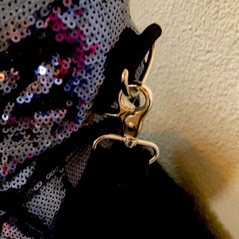 πHTF VS Pink Bling πΌ - Picture 4 of 6